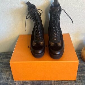 Louis Vuitton Laureate Platform Desert Combat Boots – Monogram